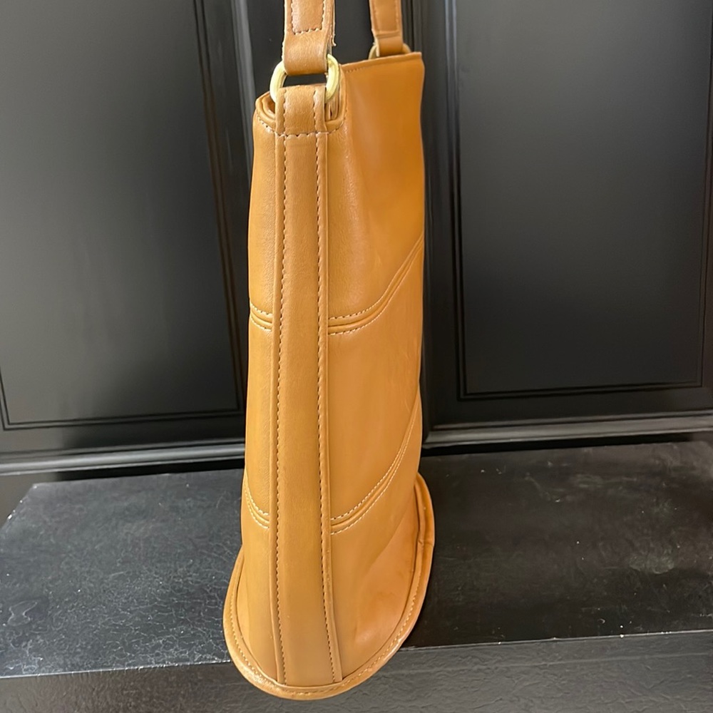 Coach Tan Leather Shoulder Bag - Picture 9 of 16